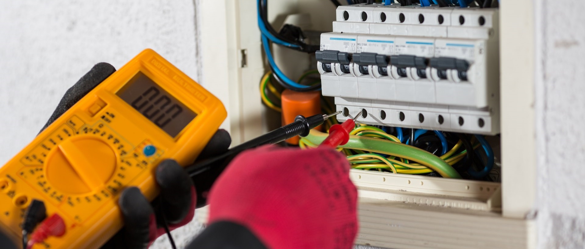 Electricians KT23